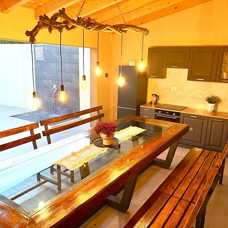 Vila Leon - Imotski - Makarska